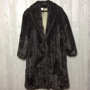 Vintage Beautiful Fake Fur XL STUNNING Coat